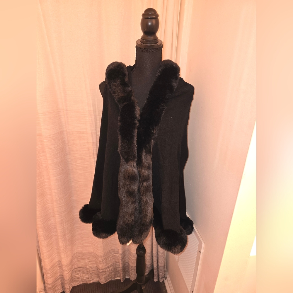 Black Faux Fur Trim Hooded Cape